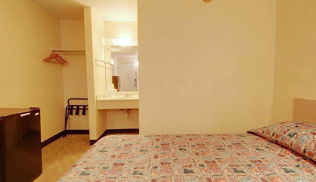 Americas Best Value Inn And Suites Carbondale Ngoại thất bức ảnh